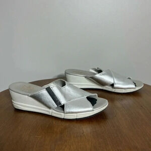 Naturalizer Metallic Silver Izzy Criss Cross Sandal Size‎ 8.5 NARROW